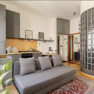 https://grazioso-appartamento-tra-city-life-e-san-siro.it-lombardy.com